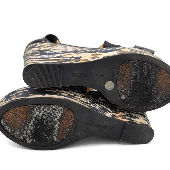 BCBG Generation platform sandals size 8.5B - Picture 10 of 10